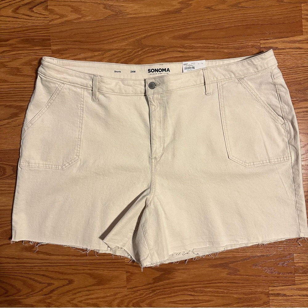 NWT Sonoma Women's Cream Jean Shorts size 24W